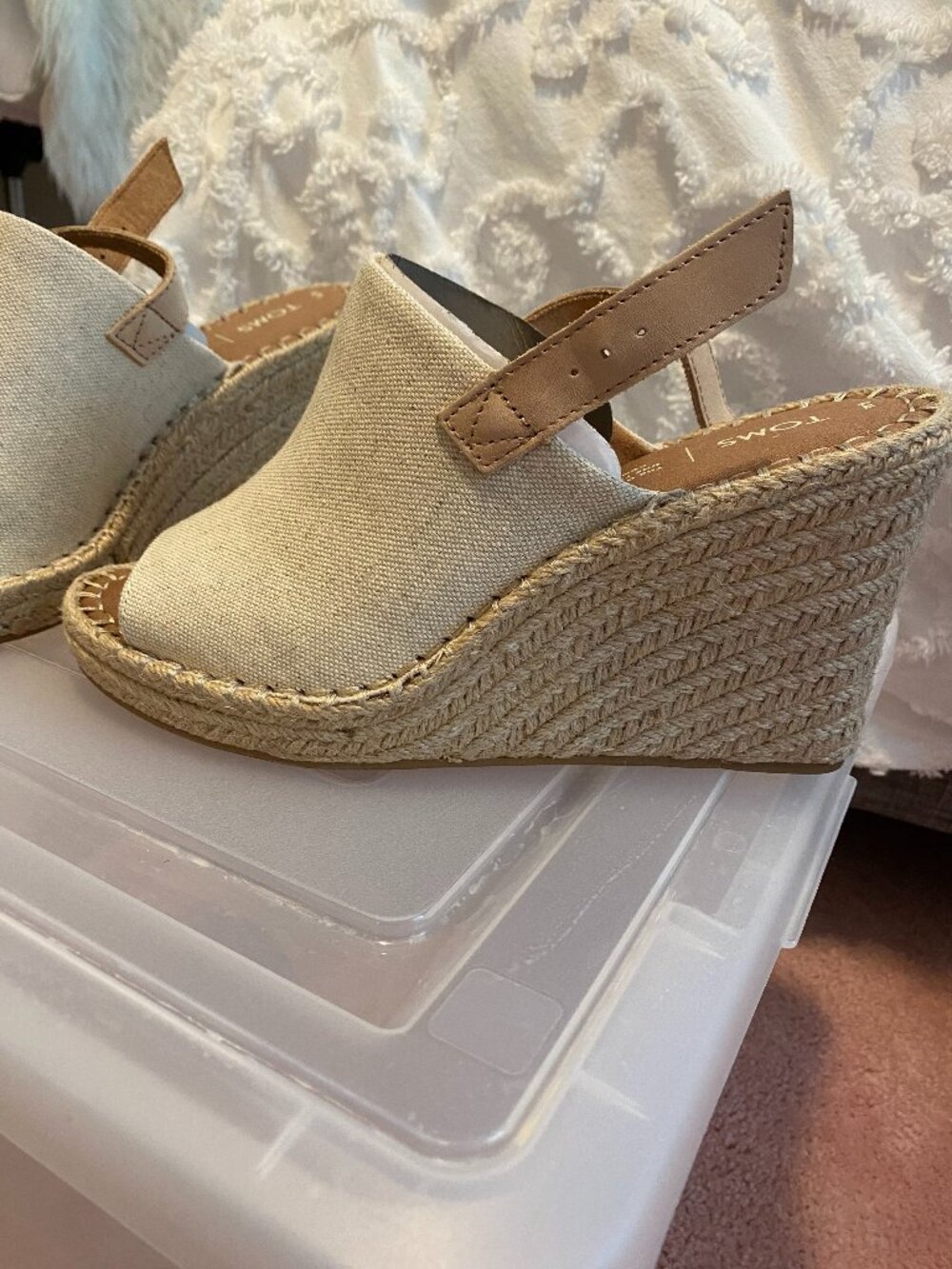 Tom's Monica Wedge Size 9 - New